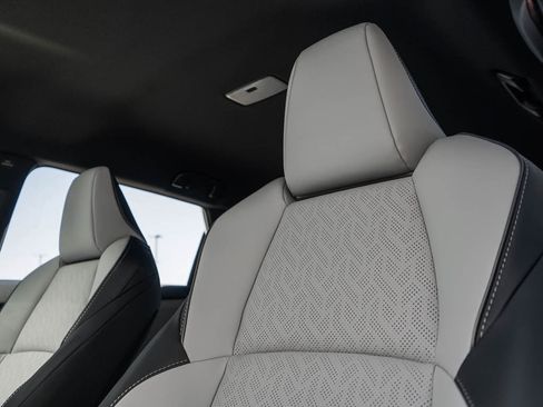 New 2026 Subaru Solterra AWD/4WD image 19