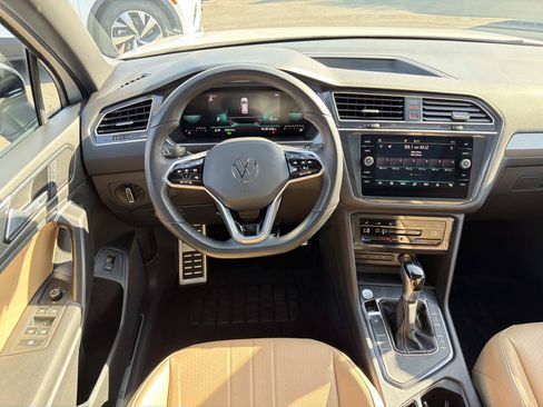 Certified 2024 Volkswagen Tiguan SE R-Line FWD image 8