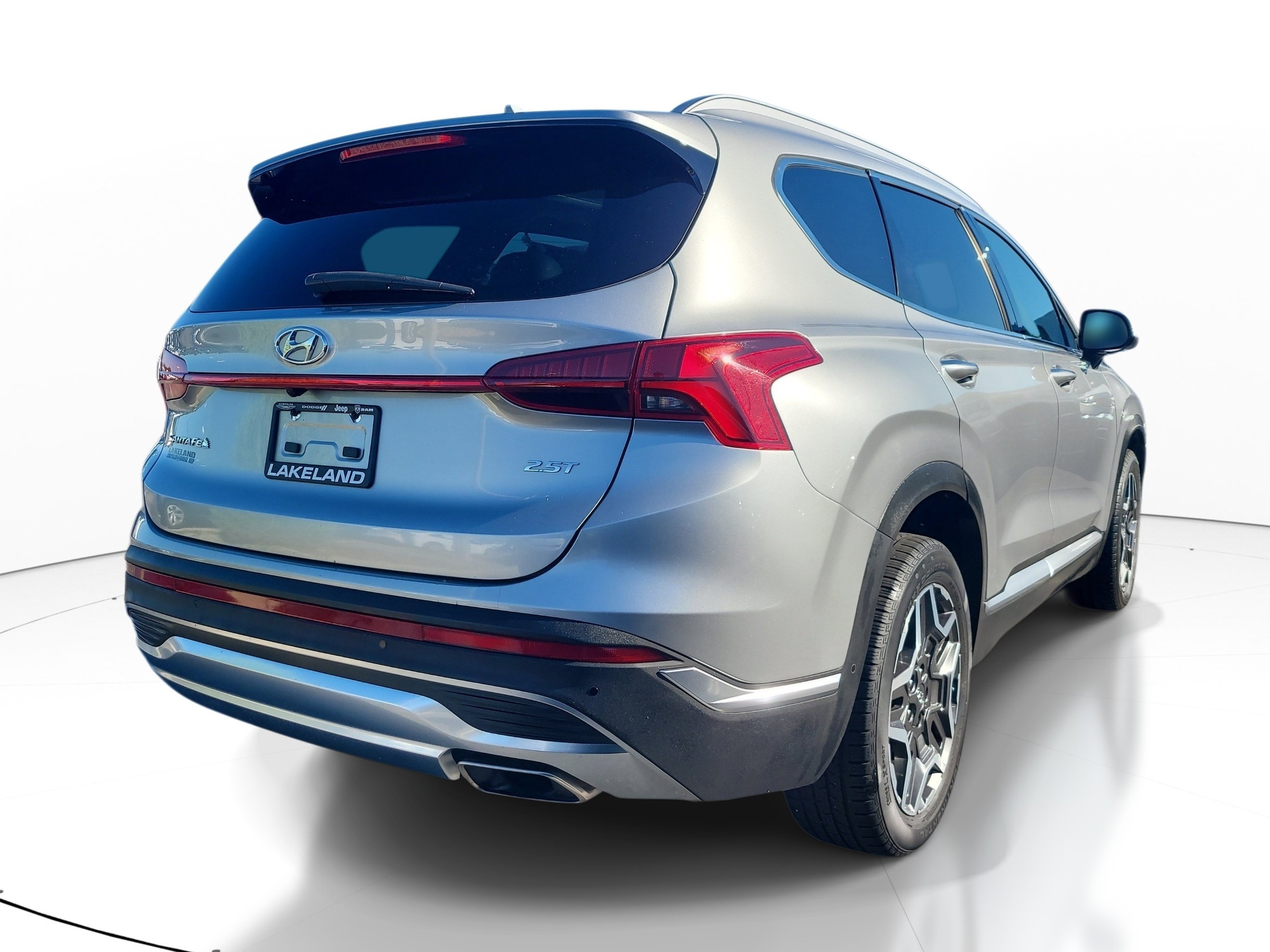 Used 2023 Hyundai Santa Fe Limited FWD image 4