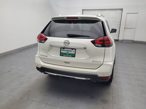 Used 2019 Nissan Rogue SV w/ Premium Package AWD/4WD image 7