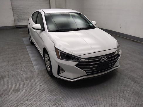 Used 2019 Hyundai Elantra SE w/ Cargo Package FWD image 13