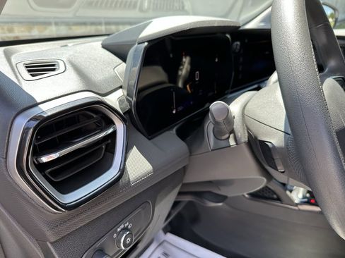 Used 2025 Chevrolet TrailBlazer LT image 22