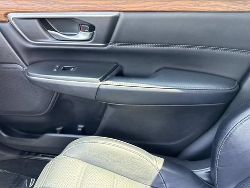 Certified 2017 Honda CR-V Touring image 23