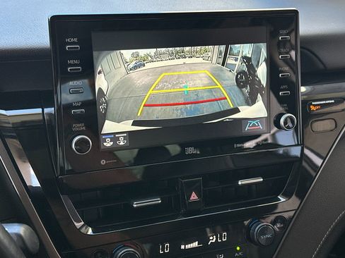 Used 2023 Toyota Camry XSE FWD image 17