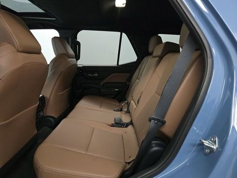 Used 2025 Toyota 4Runner Limited image 4