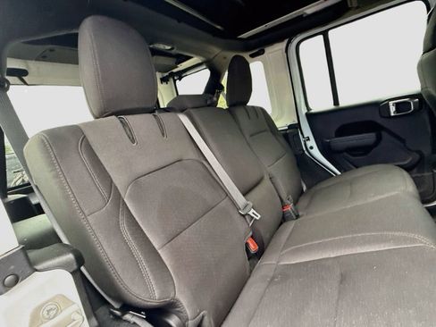 Used 2023 Jeep Wrangler Unlimited w/ Sun & Screen Package AWD/4WD image 31