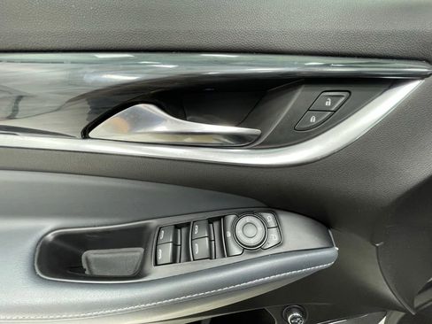 Used 2021 Buick Enclave Essence w/ Sound and Sites Package image 11