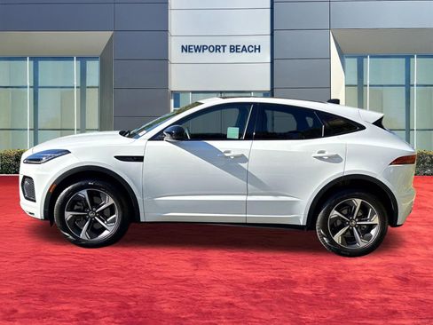 Used 2024 Jaguar E-PACE R-Dynamic SE image 2