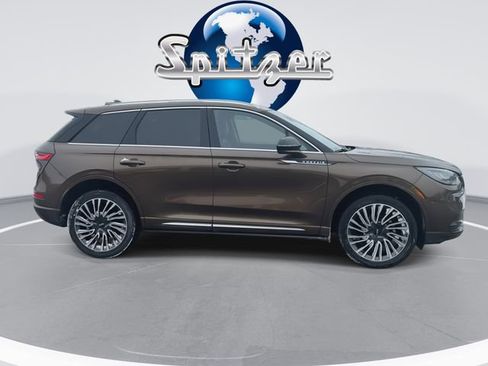 Used 2022 Lincoln Corsair Reserve w/ Sport Package image 10