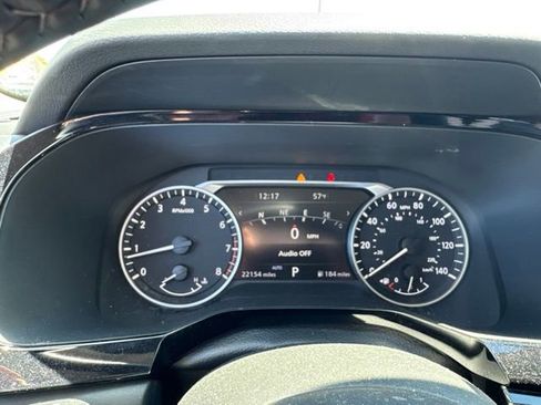 Certified 2024 Nissan Pathfinder SL w/ Black Appearance Package AWD/4WD image 17