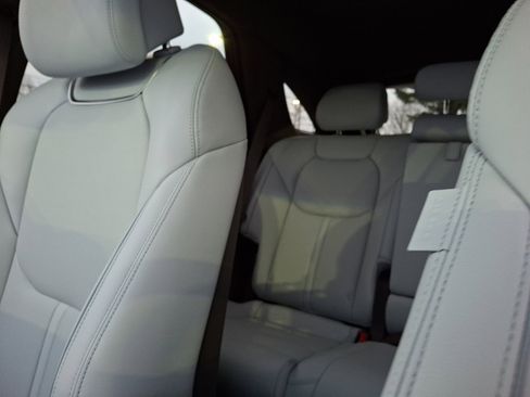 Certified 2026 Genesis Electrified GV70 image 18