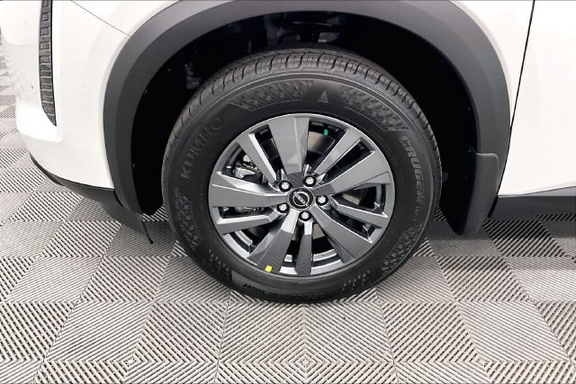 New 2026 Nissan Pathfinder SV FWD image 12