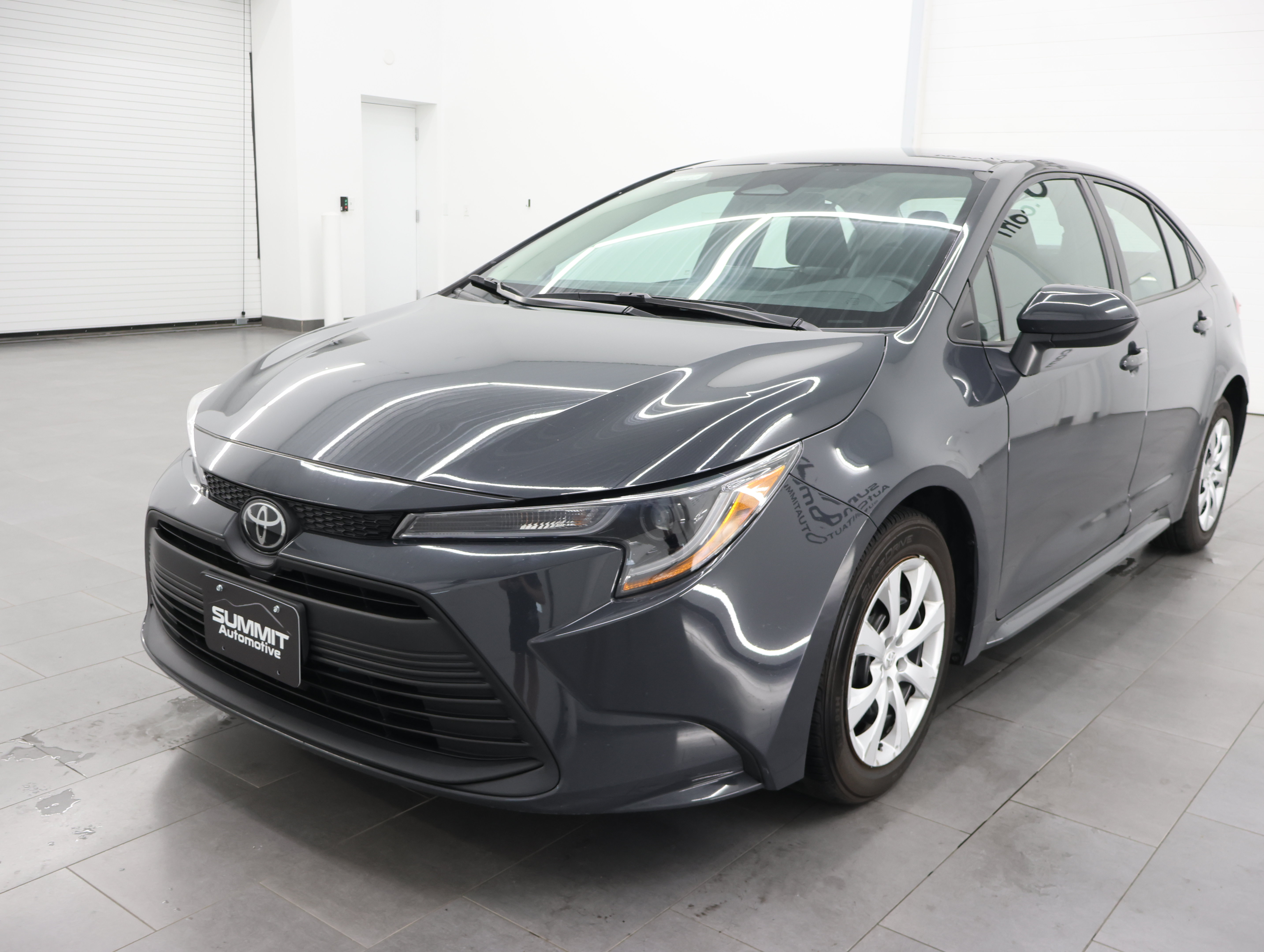 Used 2024 Toyota Corolla LE FWD image 6