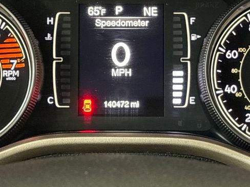 Used 2018 Jeep Cherokee Latitude w/ Cold Weather Group image 21