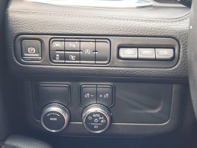 Used 2024 GMC Yukon XL Denali RWD image 22