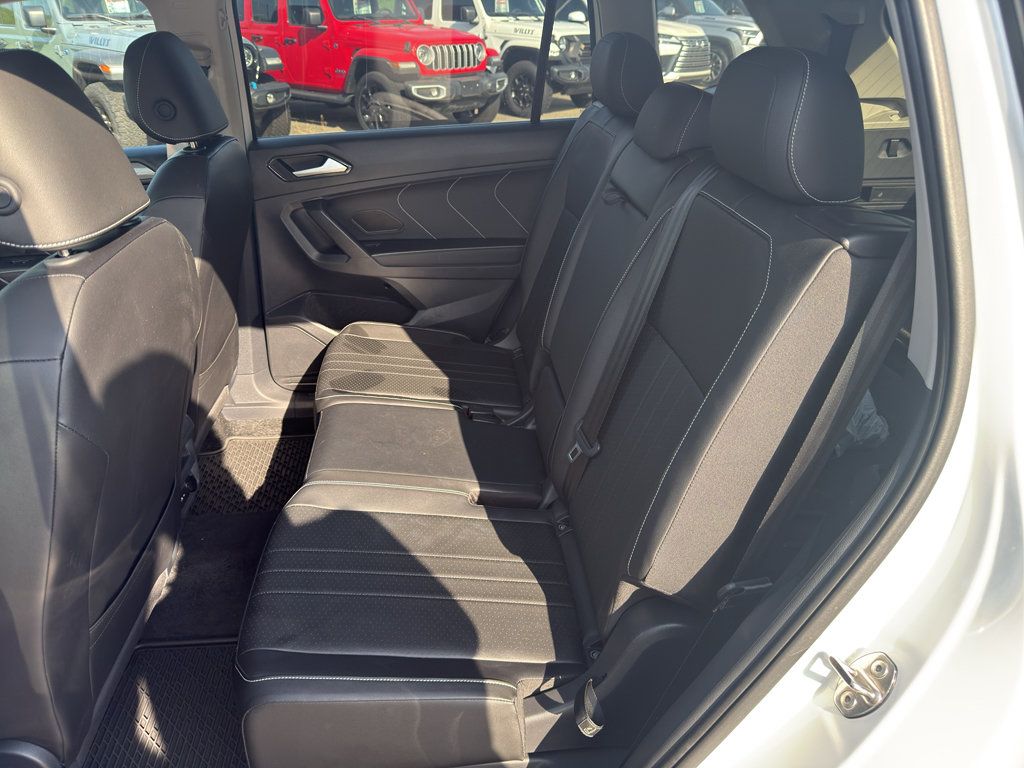 Used 2024 Volkswagen Tiguan SE FWD image 11
