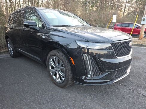 Used 2020 Cadillac XT6 Sport image 3