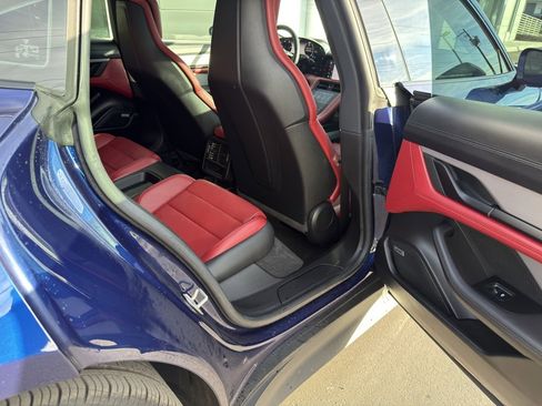 Used 2022 Porsche Taycan image 32