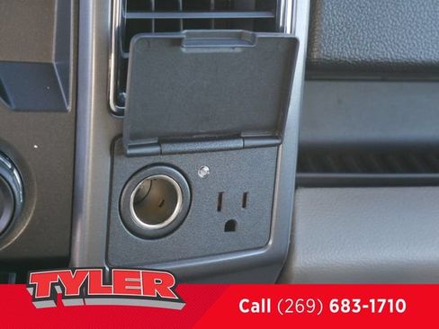 Used 2018 Ford F150 XLT w/ Equipment Group 302A Luxury AWD/4WD image 32