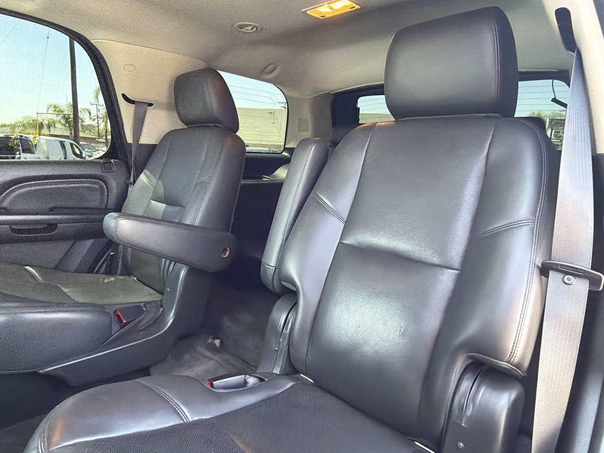 Used 2014 GMC Yukon Denali AWD/4WD image 17