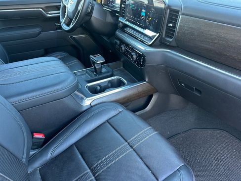 Used 2025 Chevrolet Silverado 1500 High Country w/ Technology Package image 18