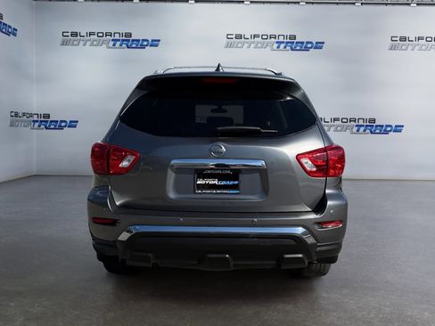 Used 2019 Nissan Pathfinder S image 6