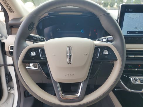 Used 2024 Lincoln Corsair Grand Touring AWD/4WD image 14