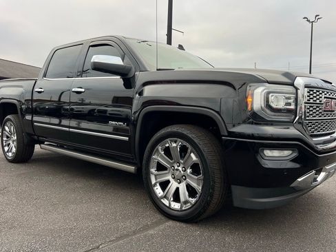 Used 2017 GMC Sierra 1500 Denali w/ Denali Ultimate Package image 10