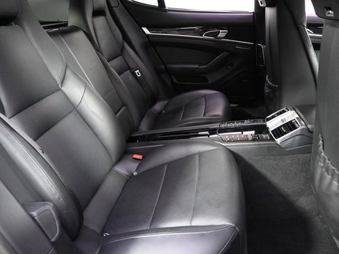 Used 2013 Porsche Panamera GTS image 18