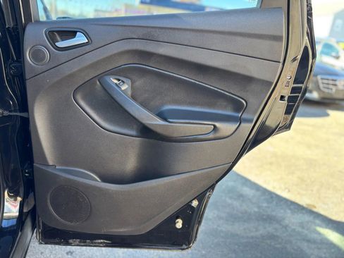 Used 2019 Ford Escape Titanium image 14