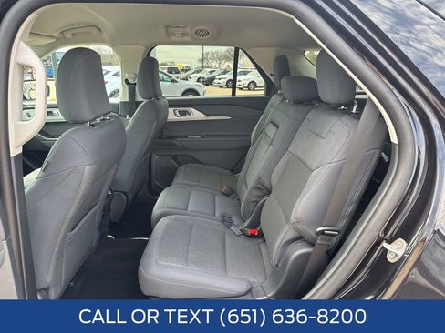 Used 2025 Ford Explorer Active AWD/4WD image 29