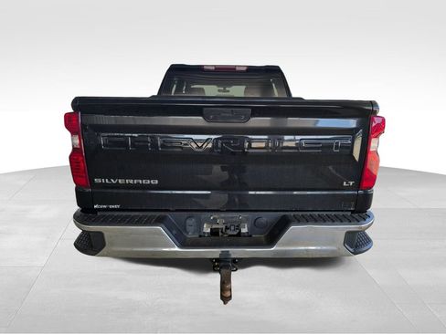 Used 2022 Chevrolet Silverado 1500 LT AWD/4WD image 12