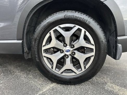 Used 2020 Subaru Forester Premium image 29