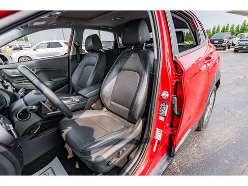 Used 2021 Hyundai Kona Limited image 8