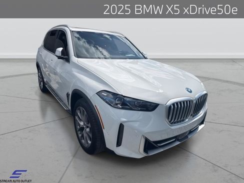 Used 2025 BMW X5 xDrive50e image 1