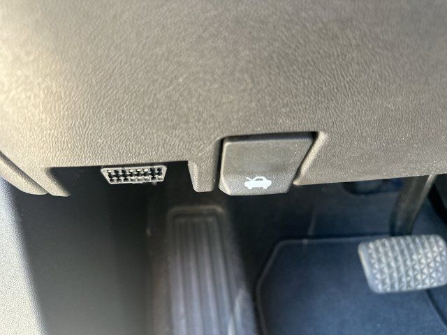 Used 2021 Chevrolet Equinox LT FWD image 49