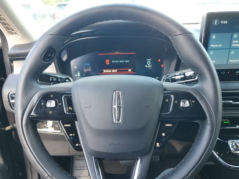 Certified 2024 Lincoln Corsair FWD image 11