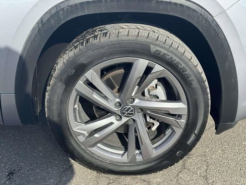 Used 2024 Volkswagen Atlas Cross Sport SEL R-Line image 8
