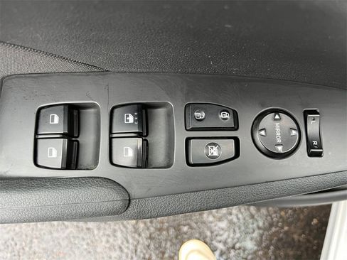 Used 2018 Hyundai Accent SE image 16