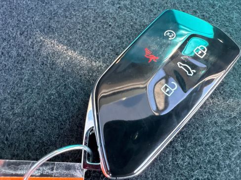 Used 2025 Volkswagen Atlas SEL Premium R-Line image 20