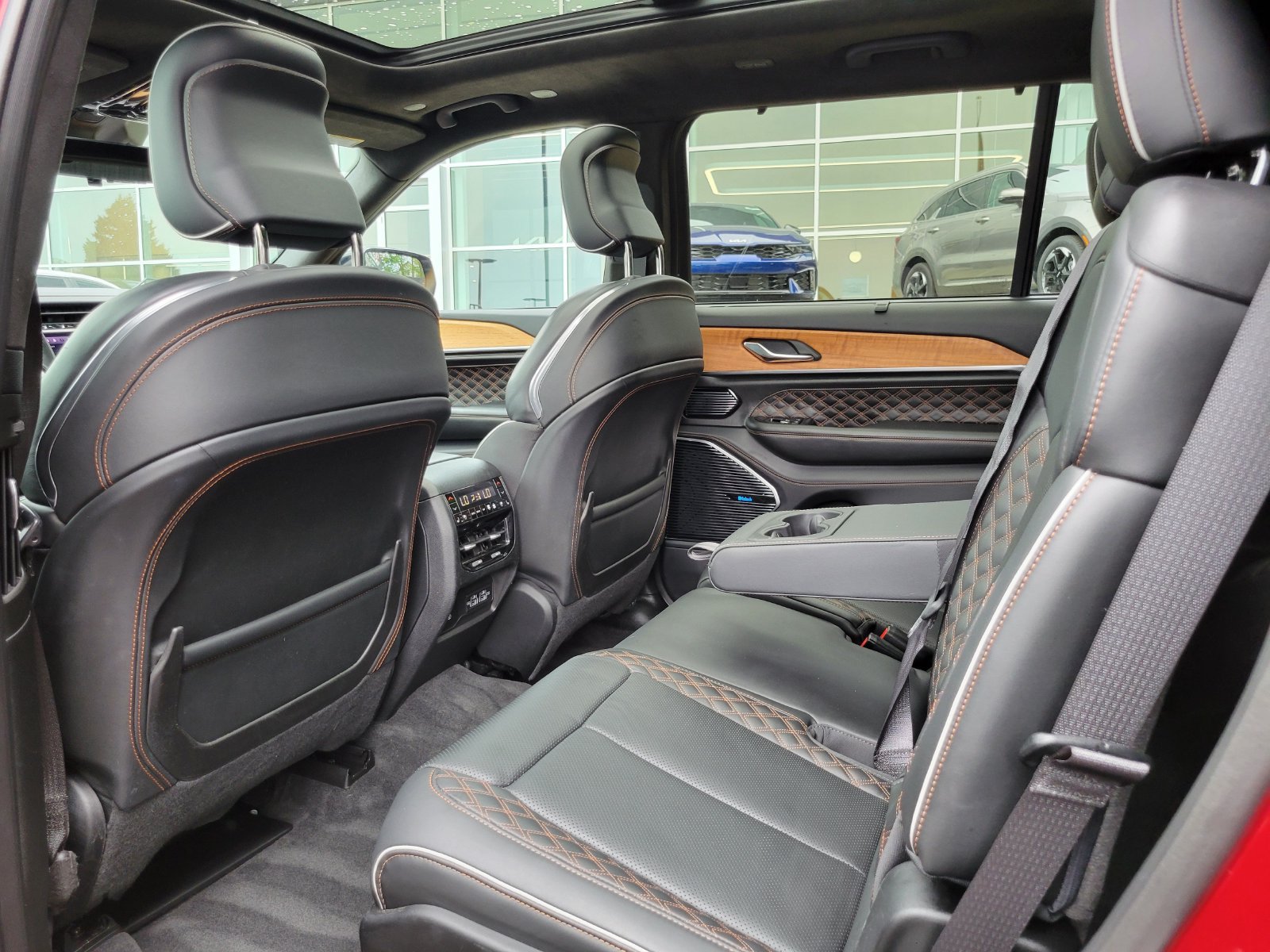 Used 2021 Jeep Grand Cherokee L Summit AWD/4WD image 27