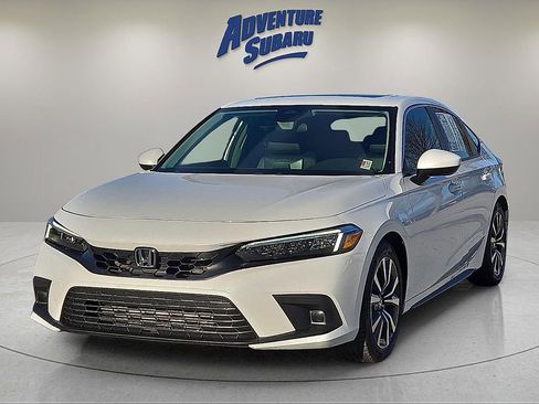 Used 2024 Honda Civic EX-L image 2