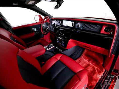 Certified 2024 Rolls-Royce Phantom Extended Wheelbase w/ The Phantom Package image 38