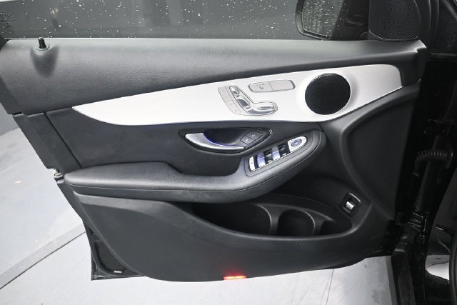 Used 2022 Mercedes-Benz GLC 300 image 15