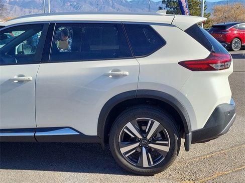 Used 2022 Nissan Rogue SL image 6