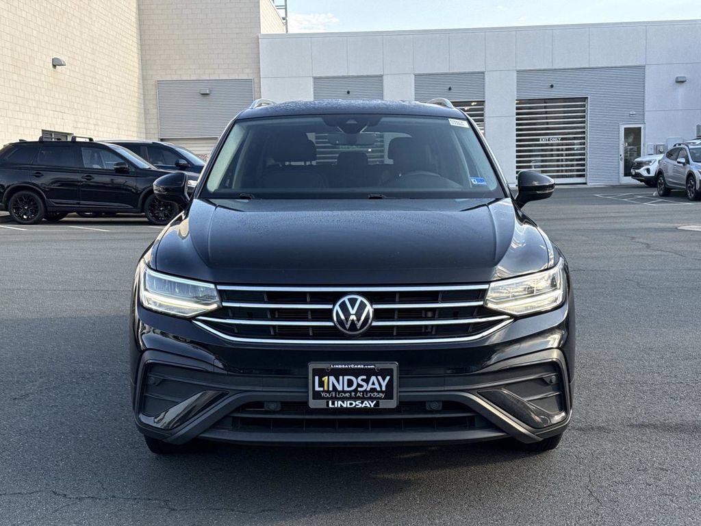 Used 2022 Volkswagen Tiguan SE FWD image 7