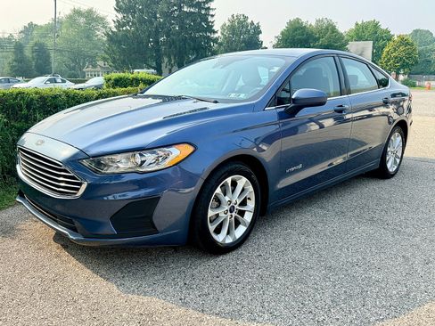 Used 2019 Ford Fusion SE FWD image 8