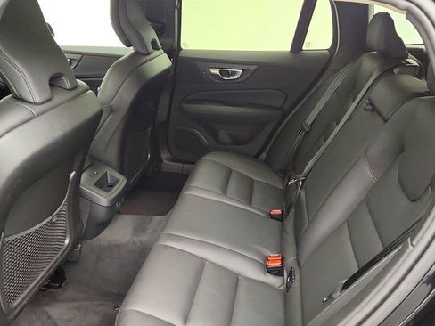 Used 2025 Volvo V60 B5 Cross Country Plus AWD/4WD image 21