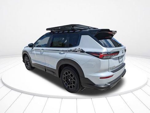 New 2026 Mitsubishi Outlander AWD image 6
