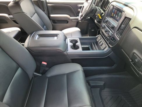 Used 2018 GMC Sierra 1500 SLT w/ All Terrain Package AWD/4WD image 15